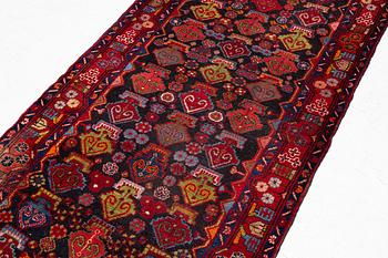 Semi-Antique Senneh runner., approx. 485 x 115 cm.