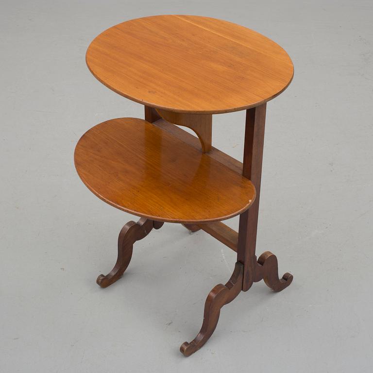 FJÄRILSBORD, mahogny, 1800-tal.