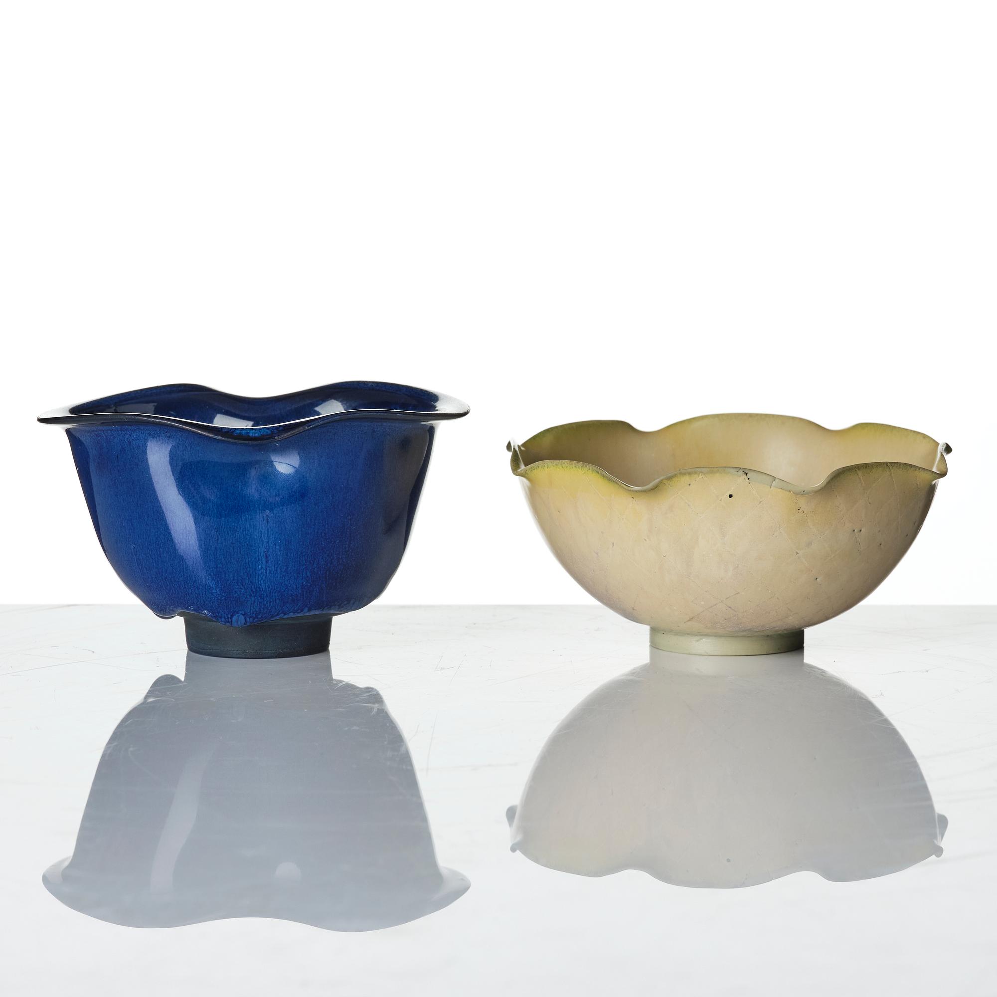 Wilhelm Kåge, two stoneware bowls, Gustavsberg Studio 1945.