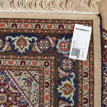 A rug old oriental, ca 140 x 96 cm.