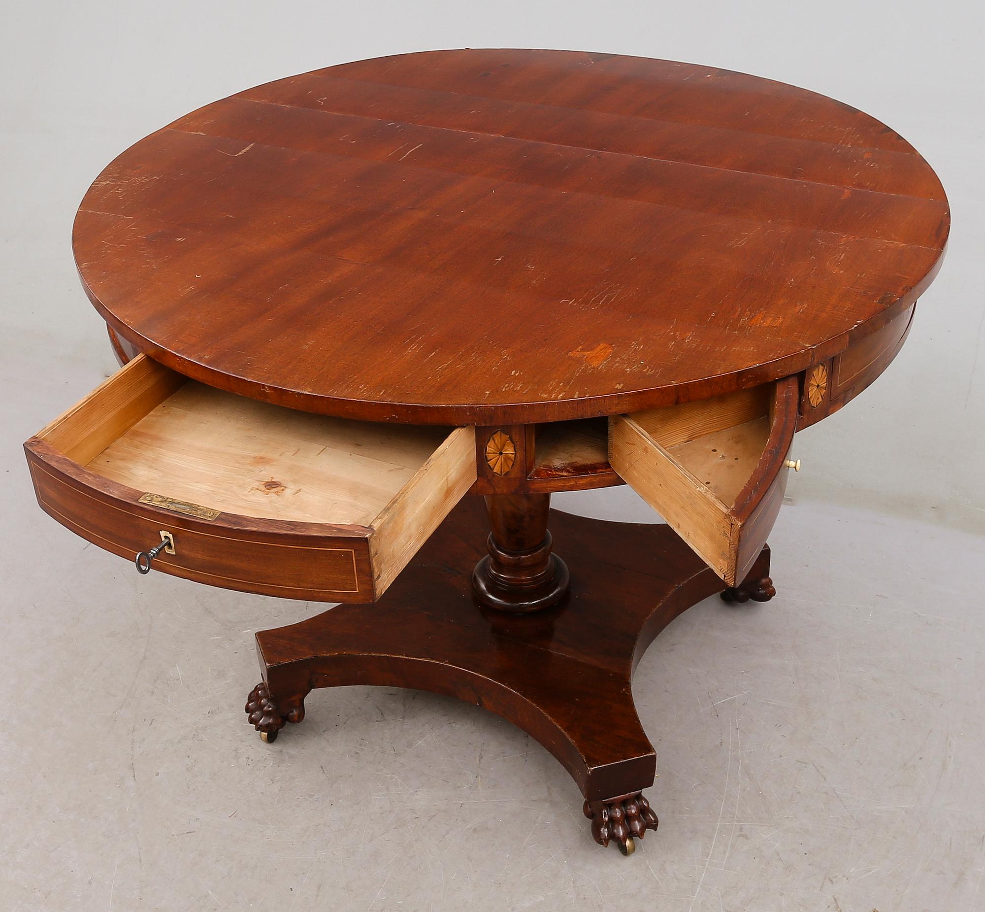 KARUSELLBORD, senempire, 1800-talets första hälft.