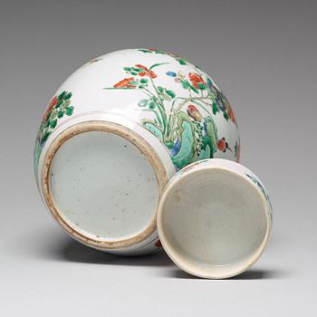 A famille verte jar with cover, Qing dynasty, 18th Century.