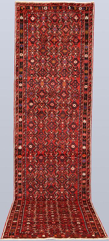 Gallerimatta, Hosseinabad, ca 420 x 105 cm.