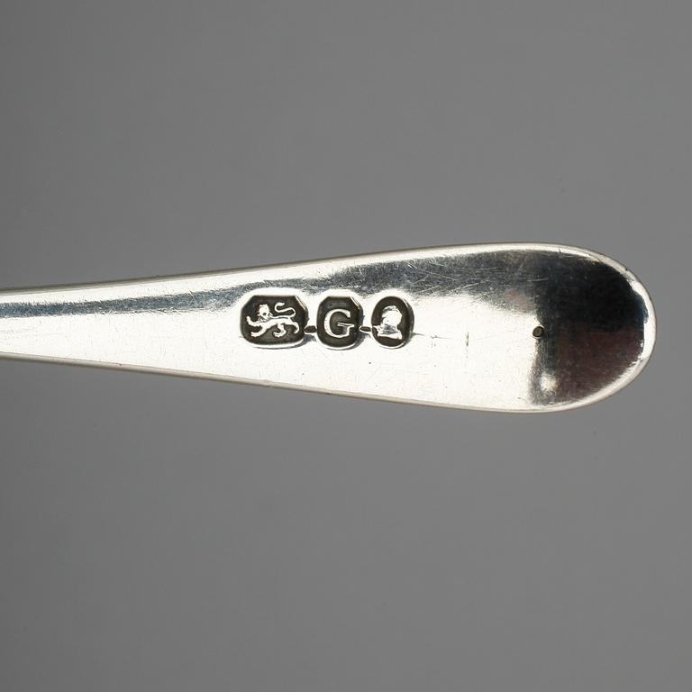 PARTI SILVERBESTICK, 15 delar, bla Zethelius, Stockholm. 1700-1900-tal. Totalt ca 672 gram.