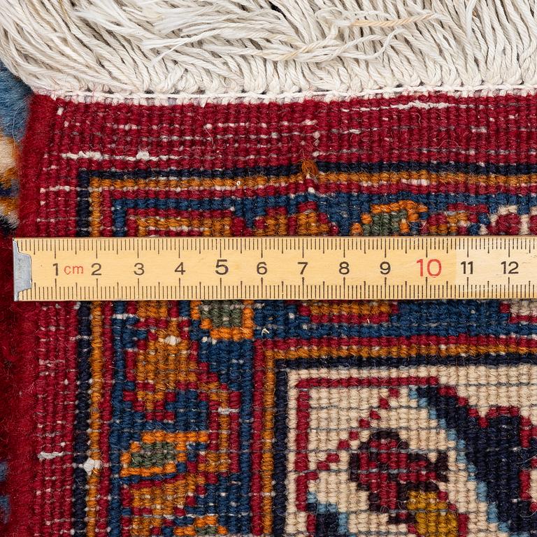 Carpet, Old Mesh, approx. 295 x 204 cm.