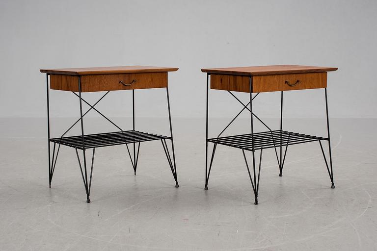 SÄNGBORD, ett par, String-modell, 1900-talets mitt.