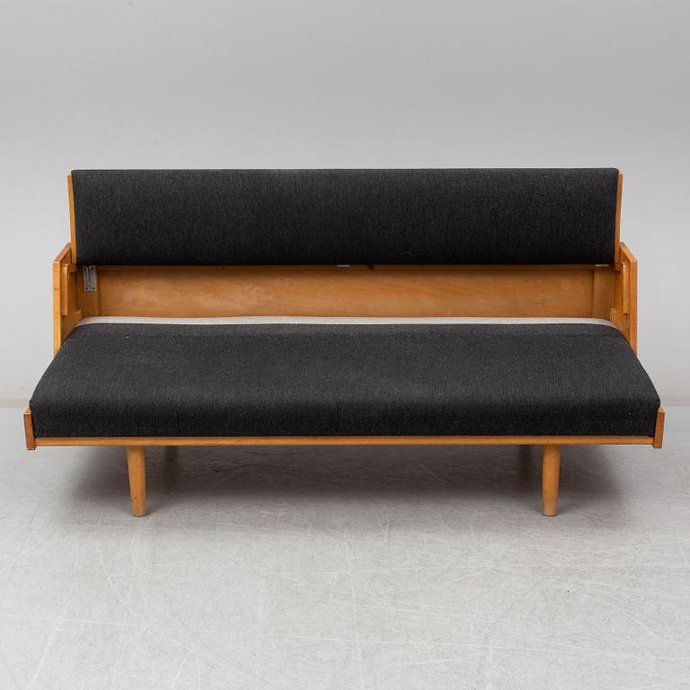 HANS J WEGNER, sofa, 'GE-258', Getama, Denmark. Mid 20th century.