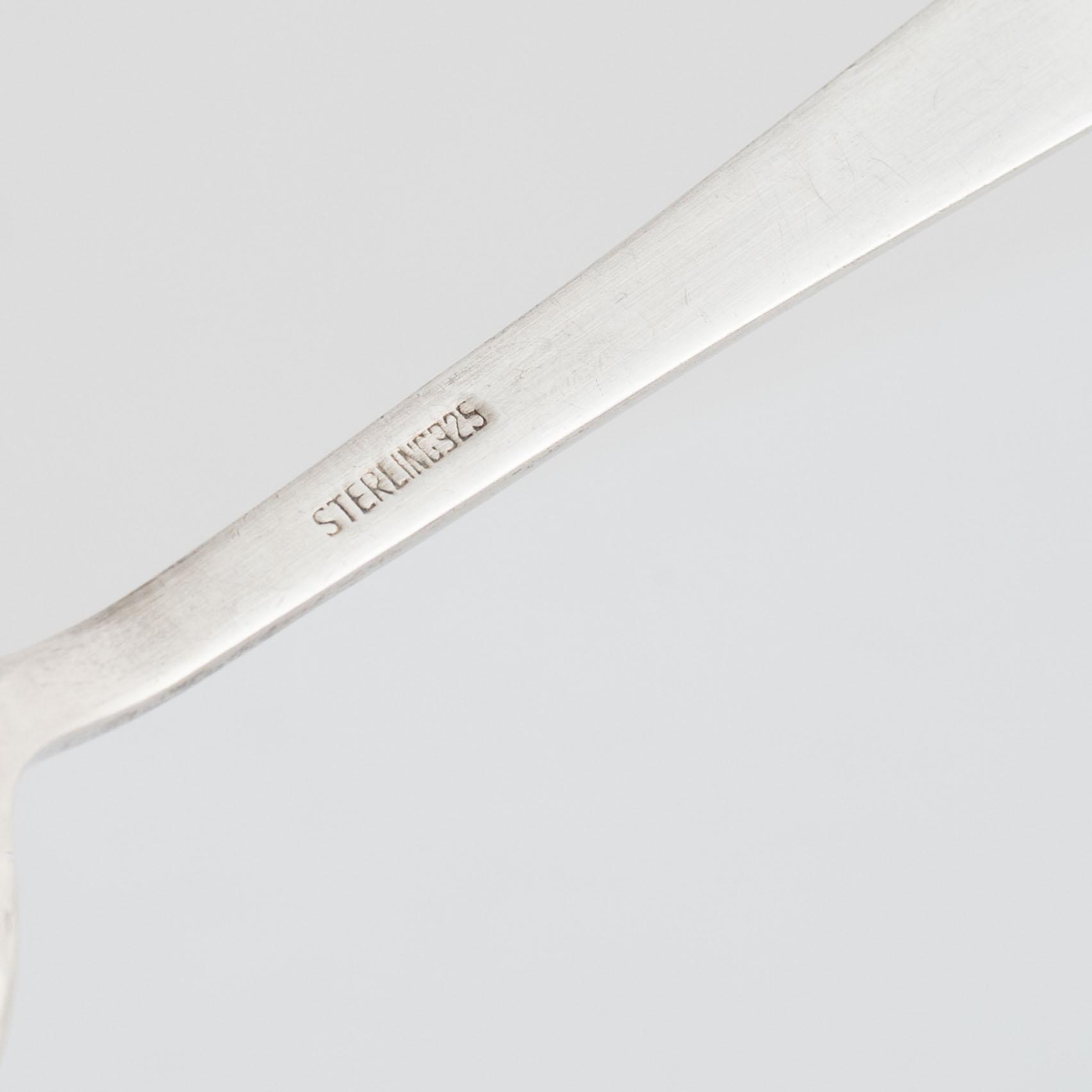 Bestickservis, 101 delar, sterlingsilver, Thailand.