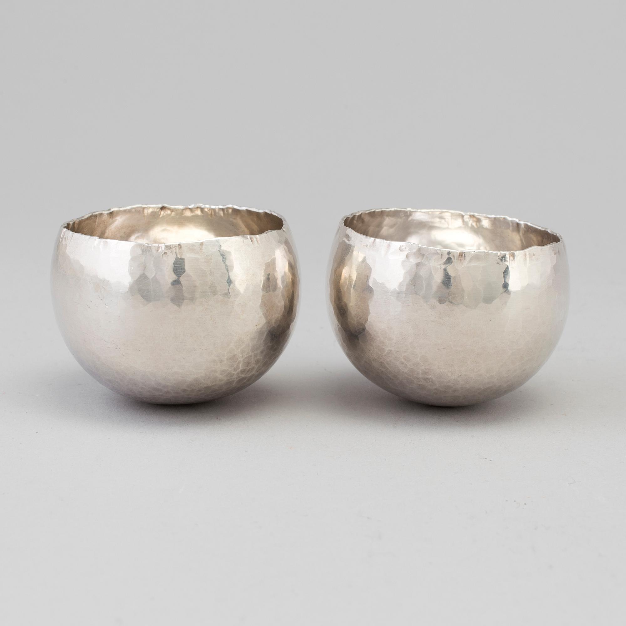 REY URBAN, a pair of sterling silver tumblers, Stockholm, 1987.