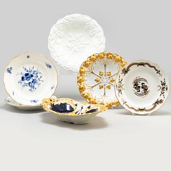 A dish and five plates, porcelain, Meissen, 20th century.