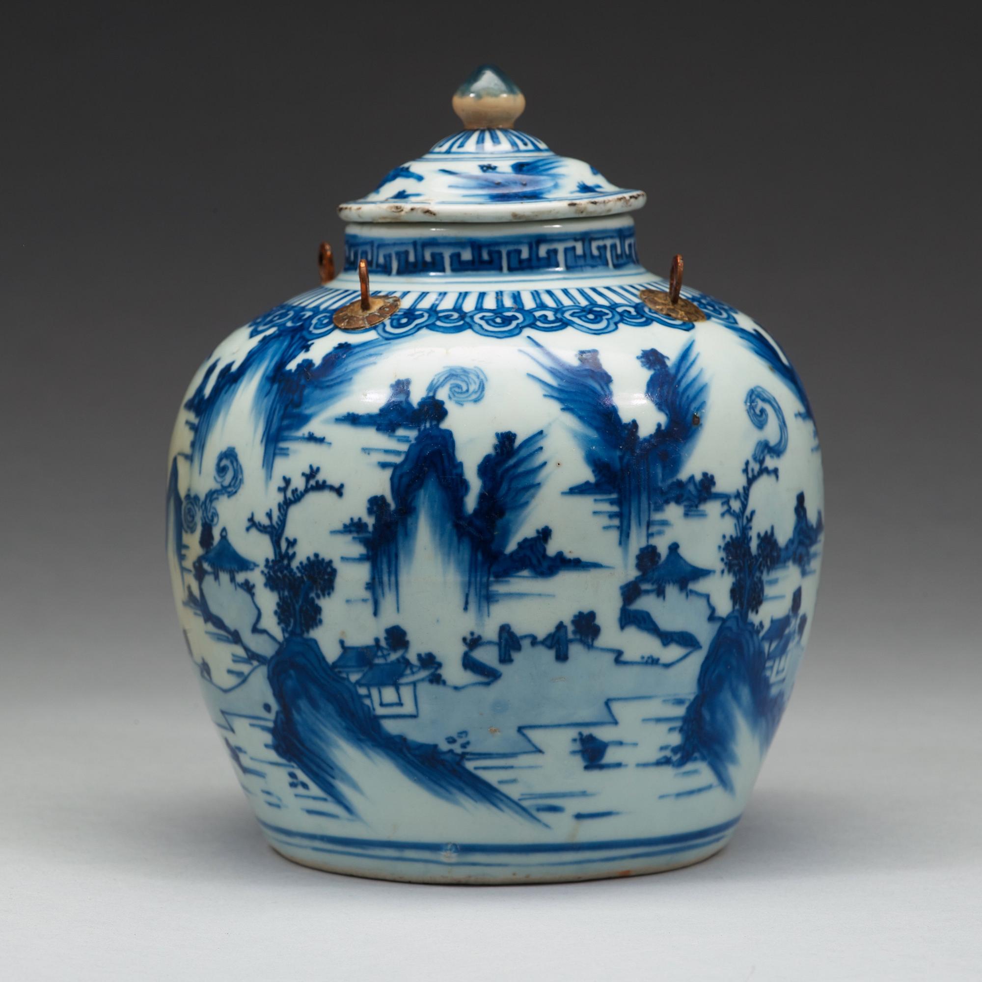 KRUKA med LOCK, porslin, Ming dynastin, Tianqi / Chongzhen, tidigt 1600-tal.