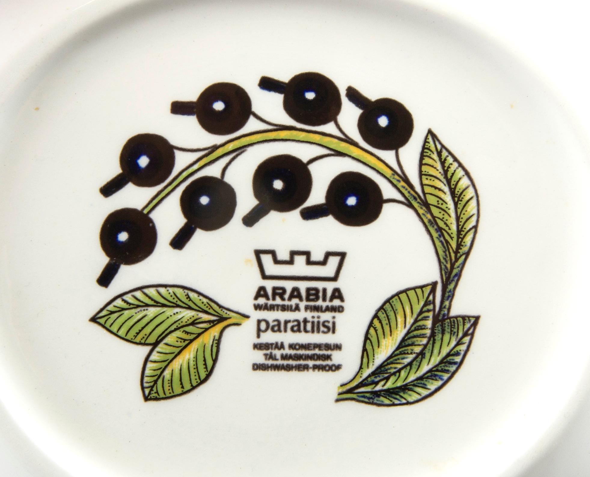 Birger Kaipiainen, An eight pcs Paratiisi dinner service form Arabia Finland later part of the 20th century.