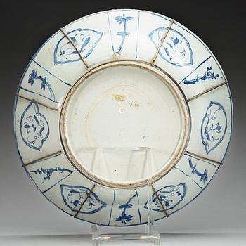 A large blue and white charger, Ming dynasty, 17th Century.