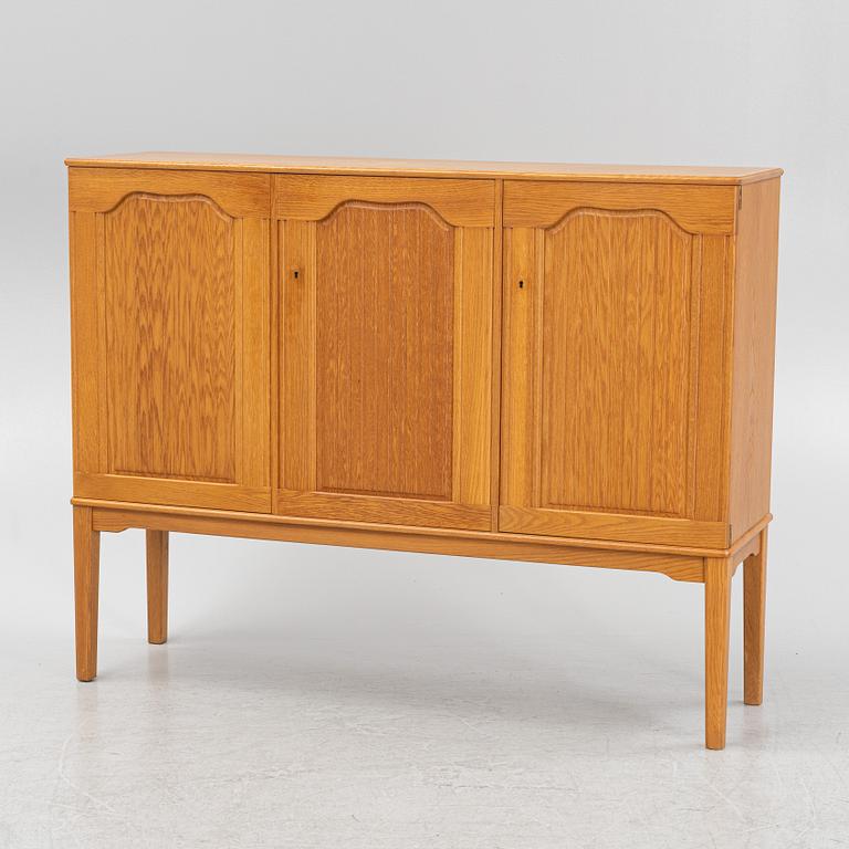 Carl Malmsten, an oak sideboard, second half of the 20th Century.