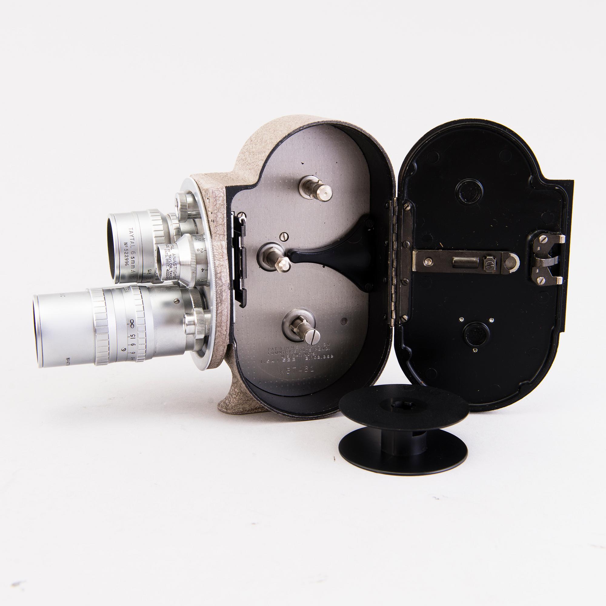 Set of five cameras, with accessories, 1920-50-tal.