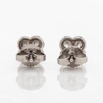 Tiffany & Co, Lace Flower korvakorut, platinaa ja timantteja.