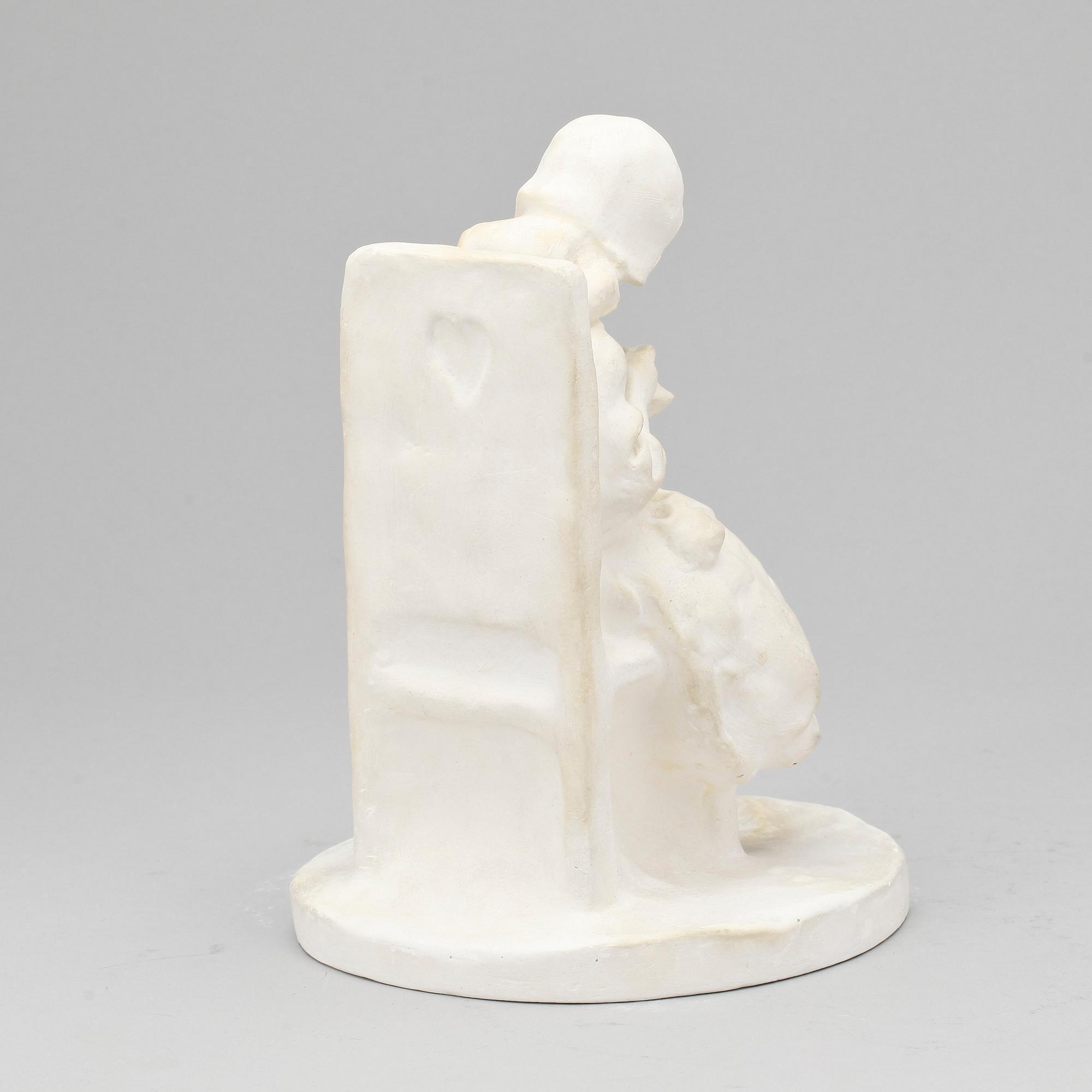 RUTH MILLES, skulptur, gips, signerad och otydligt daterad (möjligen 1911).