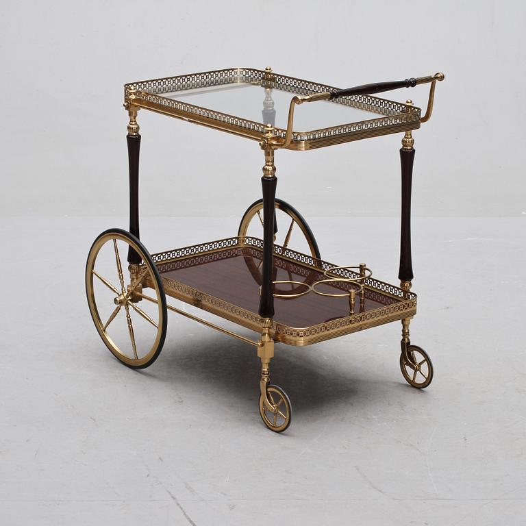 SERVERINGSVAGN, 1900-talets andra hälft.