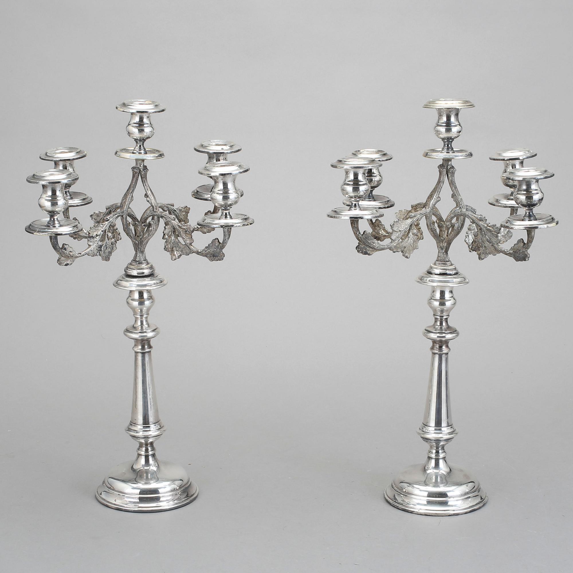 KANDELABRAR, ett par, nysilver, 1900-tal.