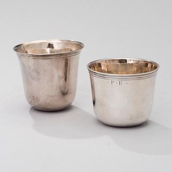 TWO FRENCH SILVER CUPS, ca 1800, weight 134 g.