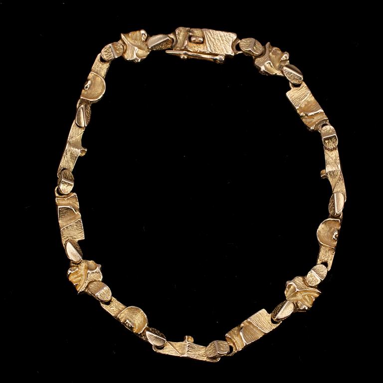 ARMSMYCKE, guld 14K. "Tenochtitlan" Björn Weckström, Lapponia 1989. Vikt ca 12,2 g.