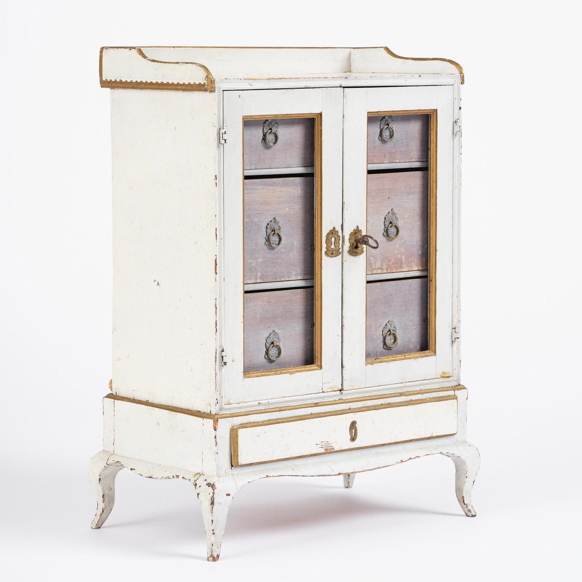 Miniatyrskåp, Sverige, 1700-talets senare del, Rokoko.