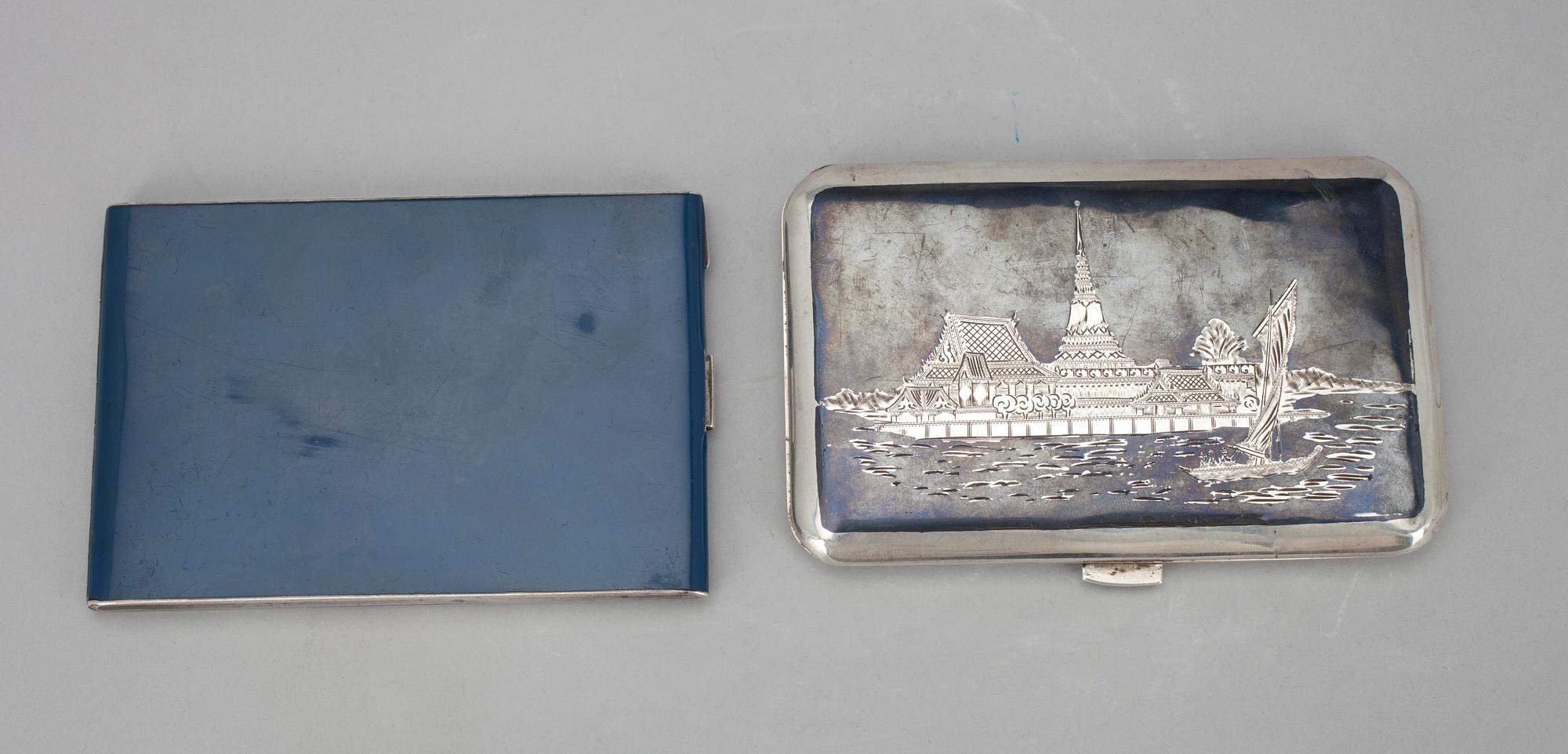 CIGARETTETUIER 3 st,  silver, 1900-tal. 274 g.