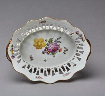 GALLERSKÅL med FAT, Royal Copenhagen, Danmark, Ca 1898-1923.