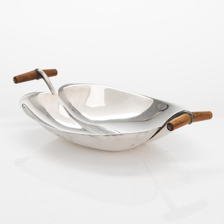 Tapio Wirkkala, brödkorg, silver (916) och teak, Kultakeskus, Tavastehus 1959.