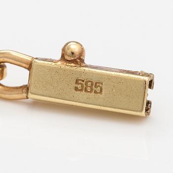 A 14K gold neckalce. Italy.
