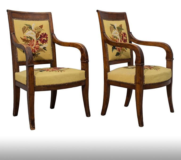 KARMSTOLAR, ett par, empire.