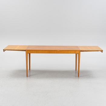 Axel Larsson, a Swedish Modern dining table, model "1524", Svenska Möbelfabrikerna Bodafors, 1940's.