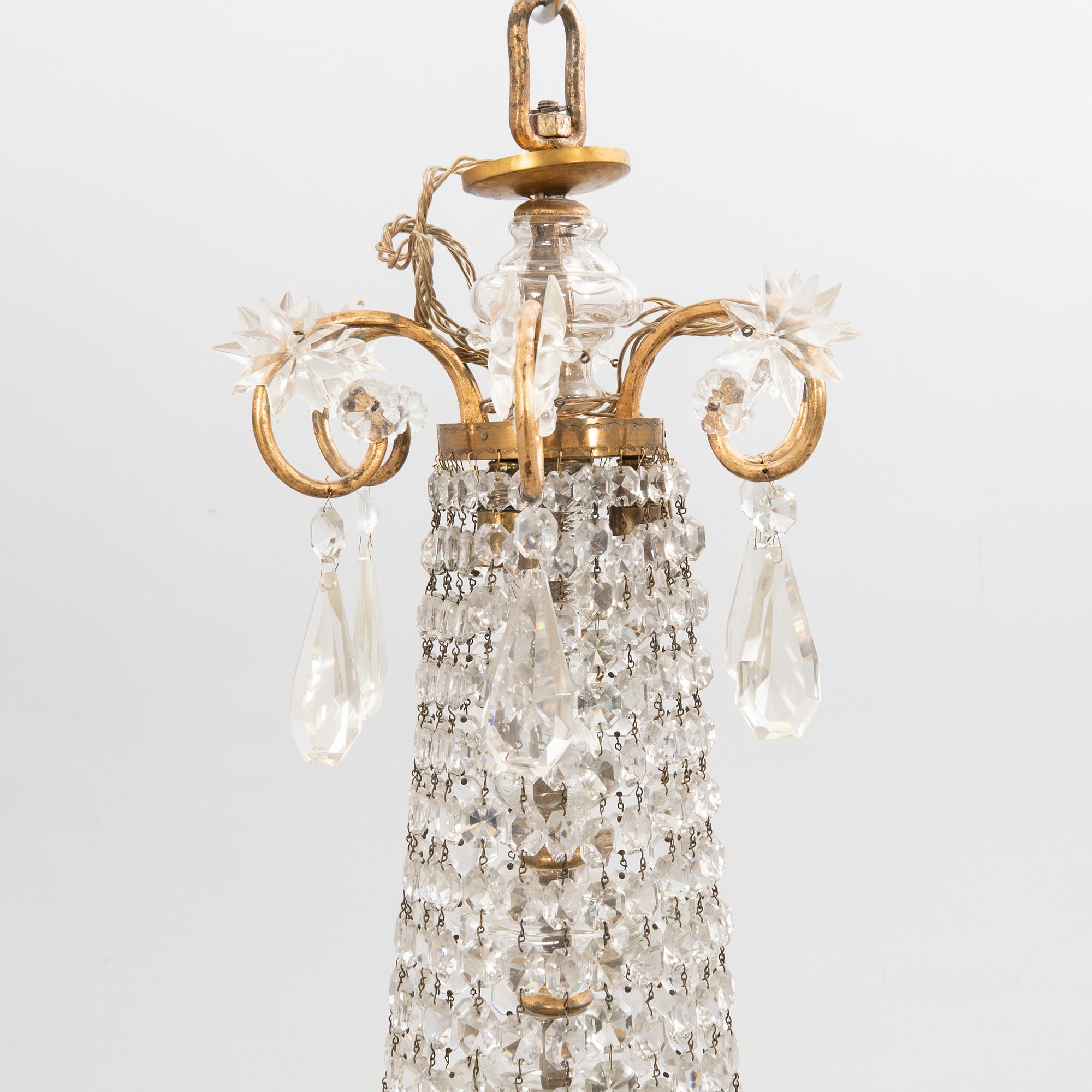 Chandelier/Ceiling light from the turn of the century 1900.