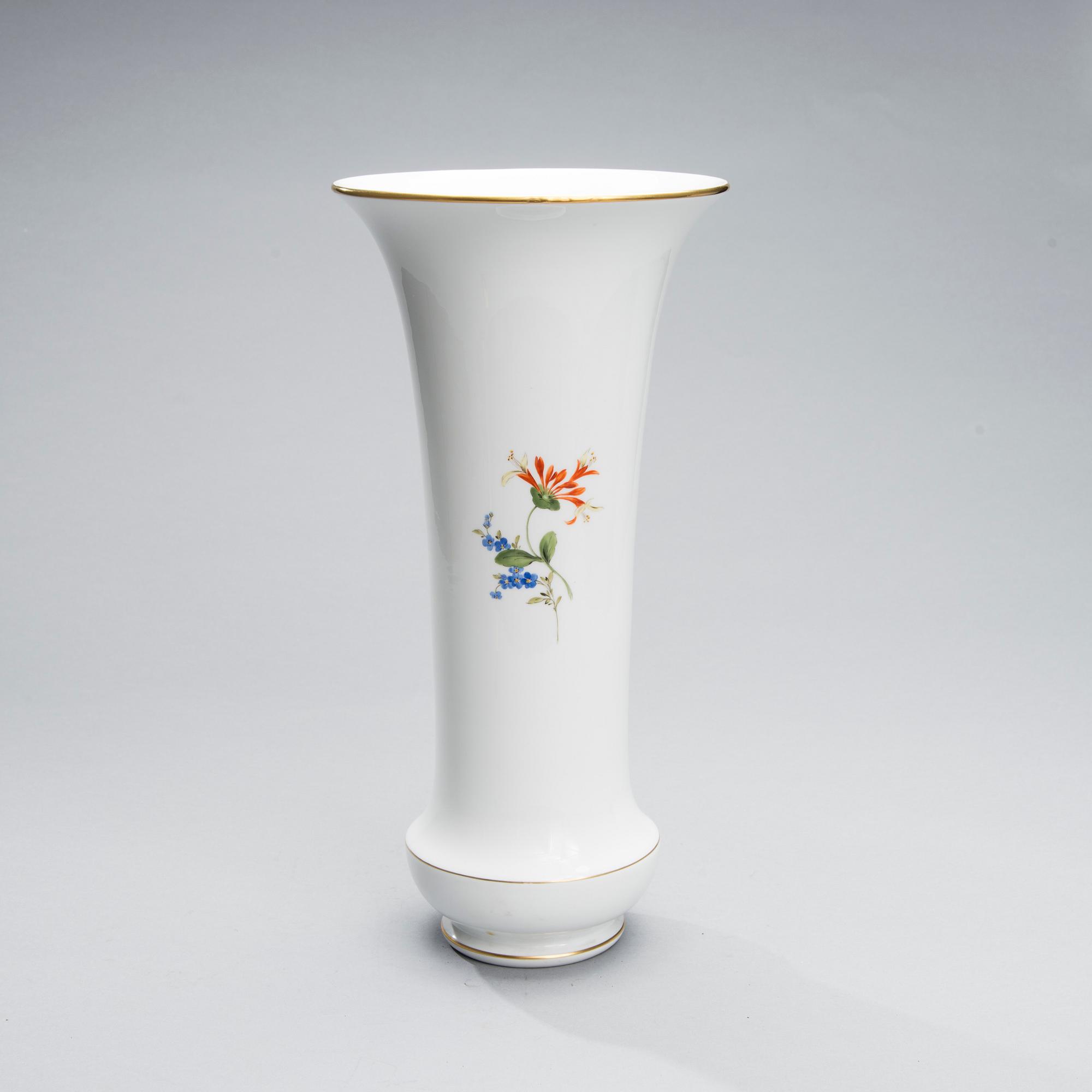 VAS, porslin, Meissen, Tyskland, 1900-talets första hälft.