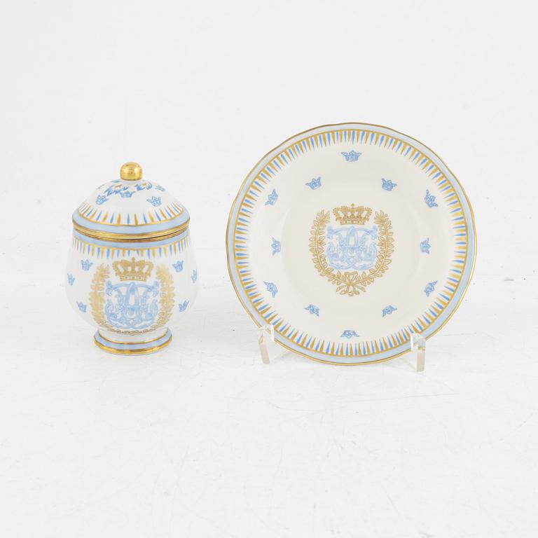 Crèmekoppar med lock och fat, 12 st, porslin, Rörstrand, 1900-talets andra hälft.