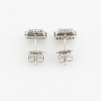 Earrings, 18K white gold with baguette and brilliant cut diamonds.