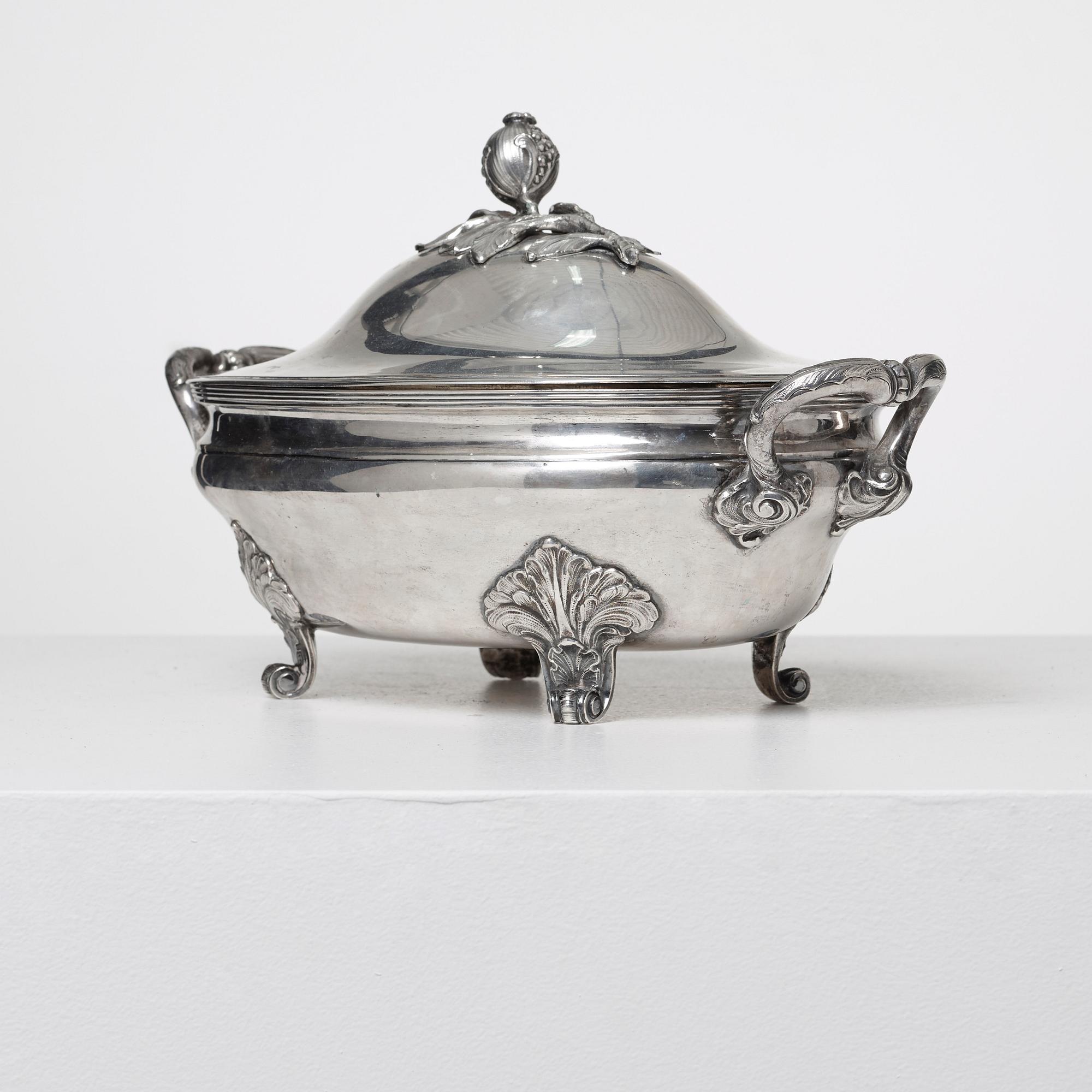 TERRIN, silver, rokokostil, CF Carlman, Stockholm 1912. Vikt ca 1960 gram.