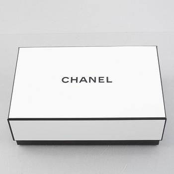 Chanel, sunglasses.