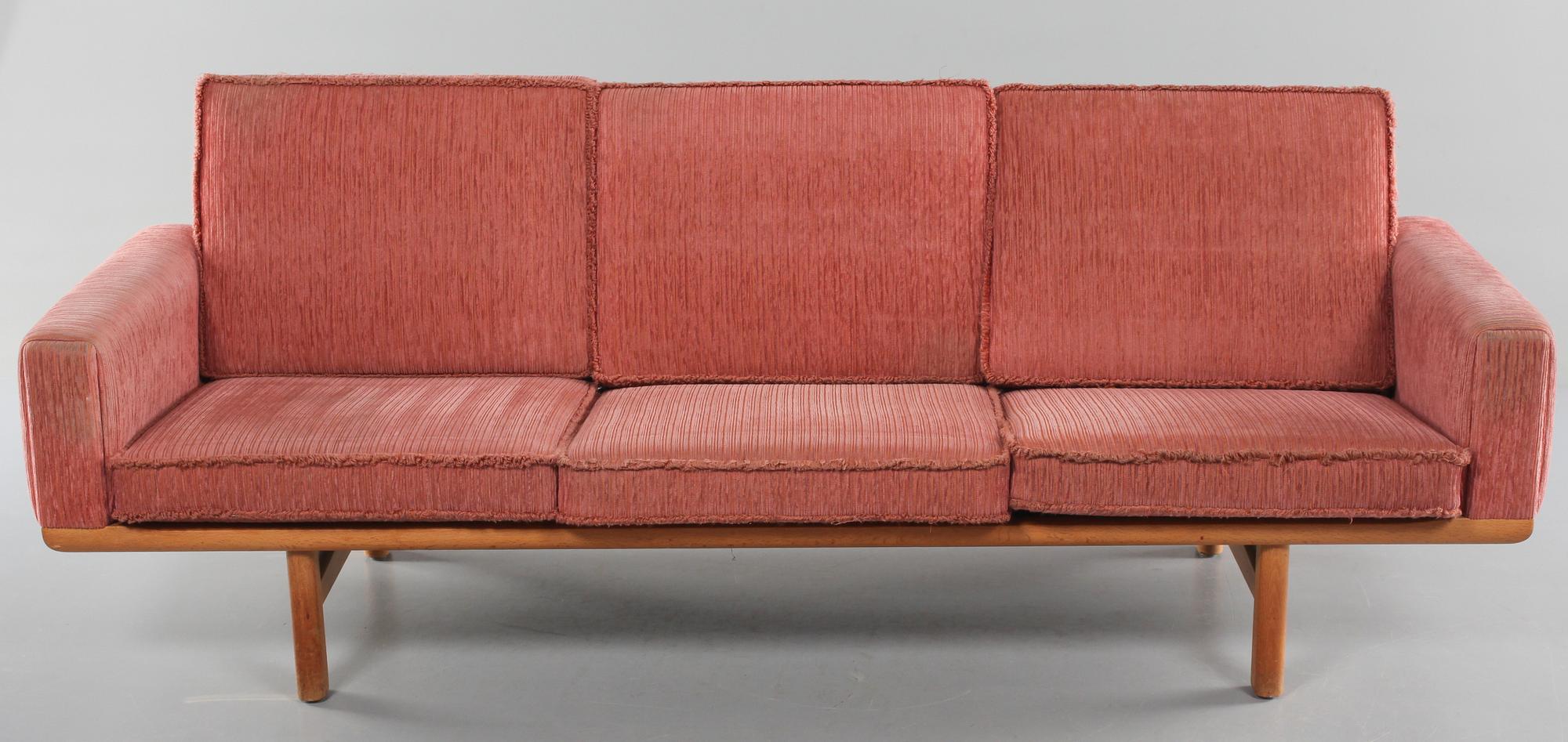 SOFFA, Hans J Wegner, Getama Gedsted, Danmark, 1900-talets tredje kvartal.