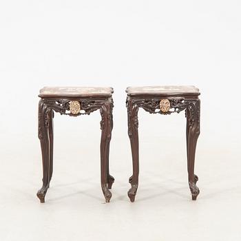 A pair of Chinese hardwood stands / small tables, first half of the 20th century.