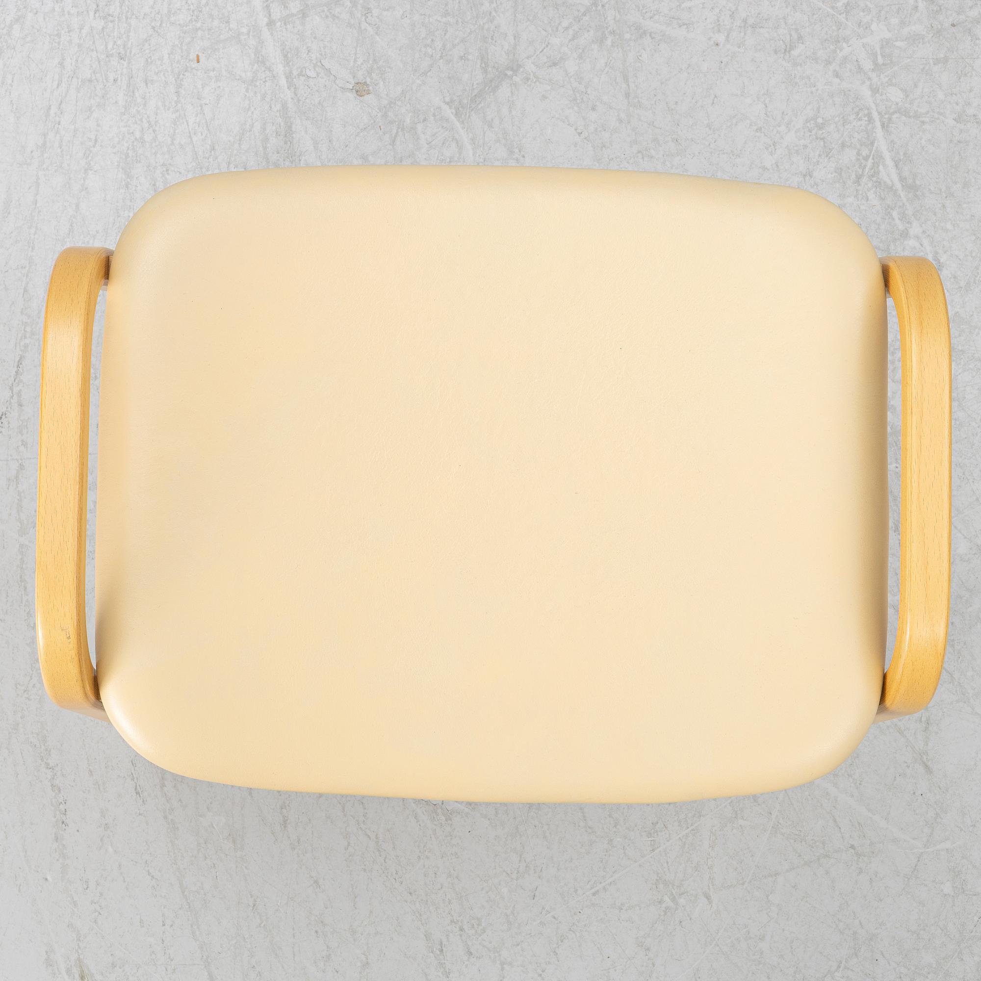 Yngve Ekström, fotpall "Lamino", Swedese, 2013.