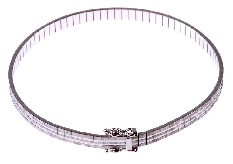 ARMBAND, vitguld, importstämplar. Vikt 15 gram.