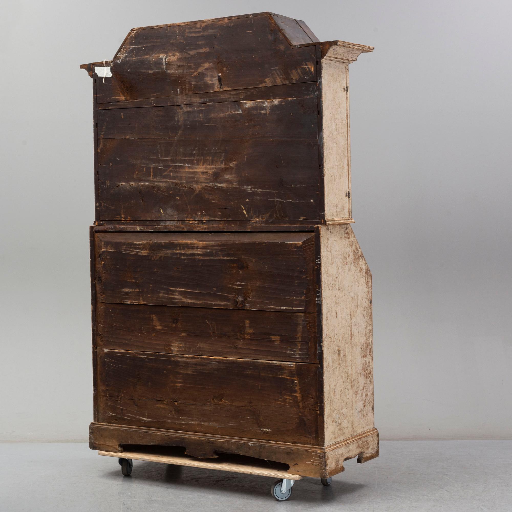A Swedish cabinet, late 18th century/early 19th century.