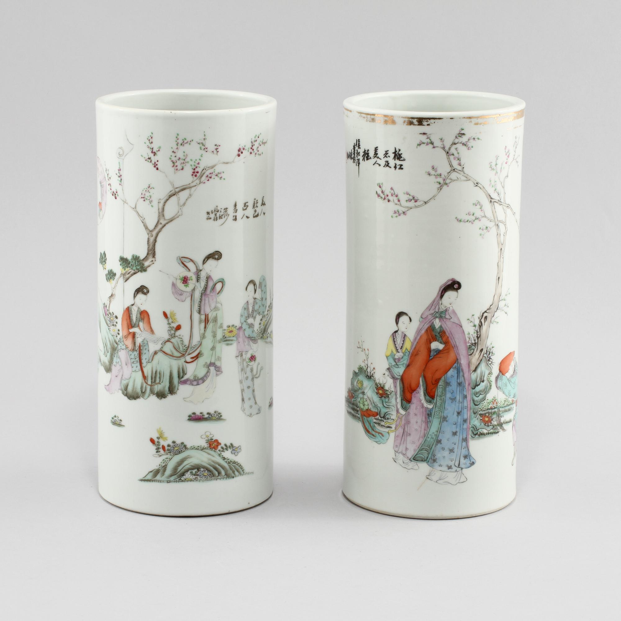 PENSELSTÄLL, 2 st, porslin, Kina, 1900-tal.