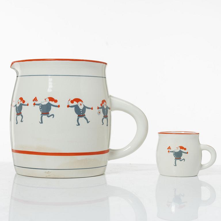 Upsala Ekeby, Glöggkoppar, 17 st, samt kanna, flintgods, "Hej tomtegubbar", Upsala-Ekeby.