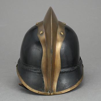 BRANDHJÄLM, för det svenska brandförsvaret, omkring 1900.