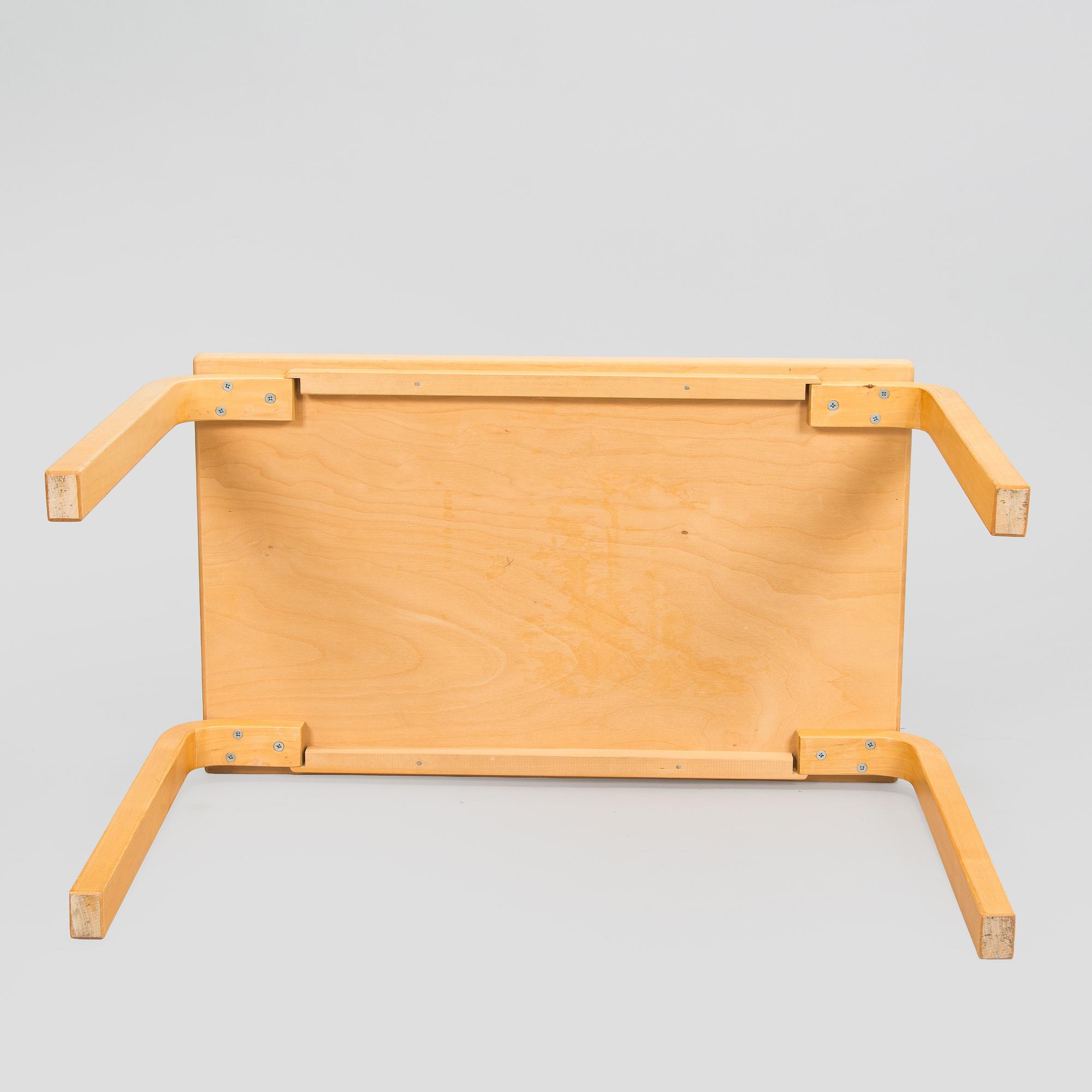 Alvar Aalto, A 1980s side table, Artek 1980s.