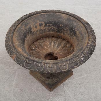 URNA, gjutjärn, 1900-talets början.