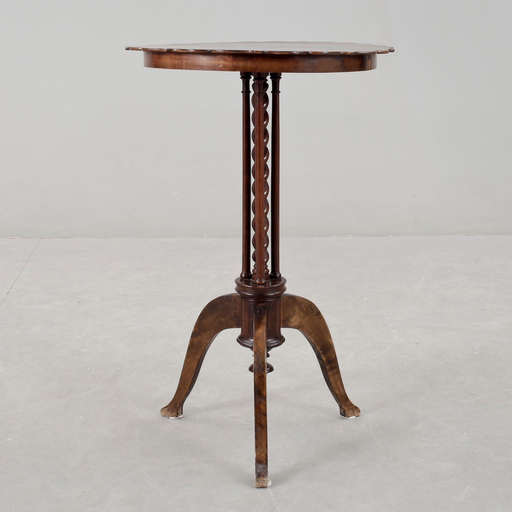 LAMPBORD, nyrokoko, sent 1800-tal.