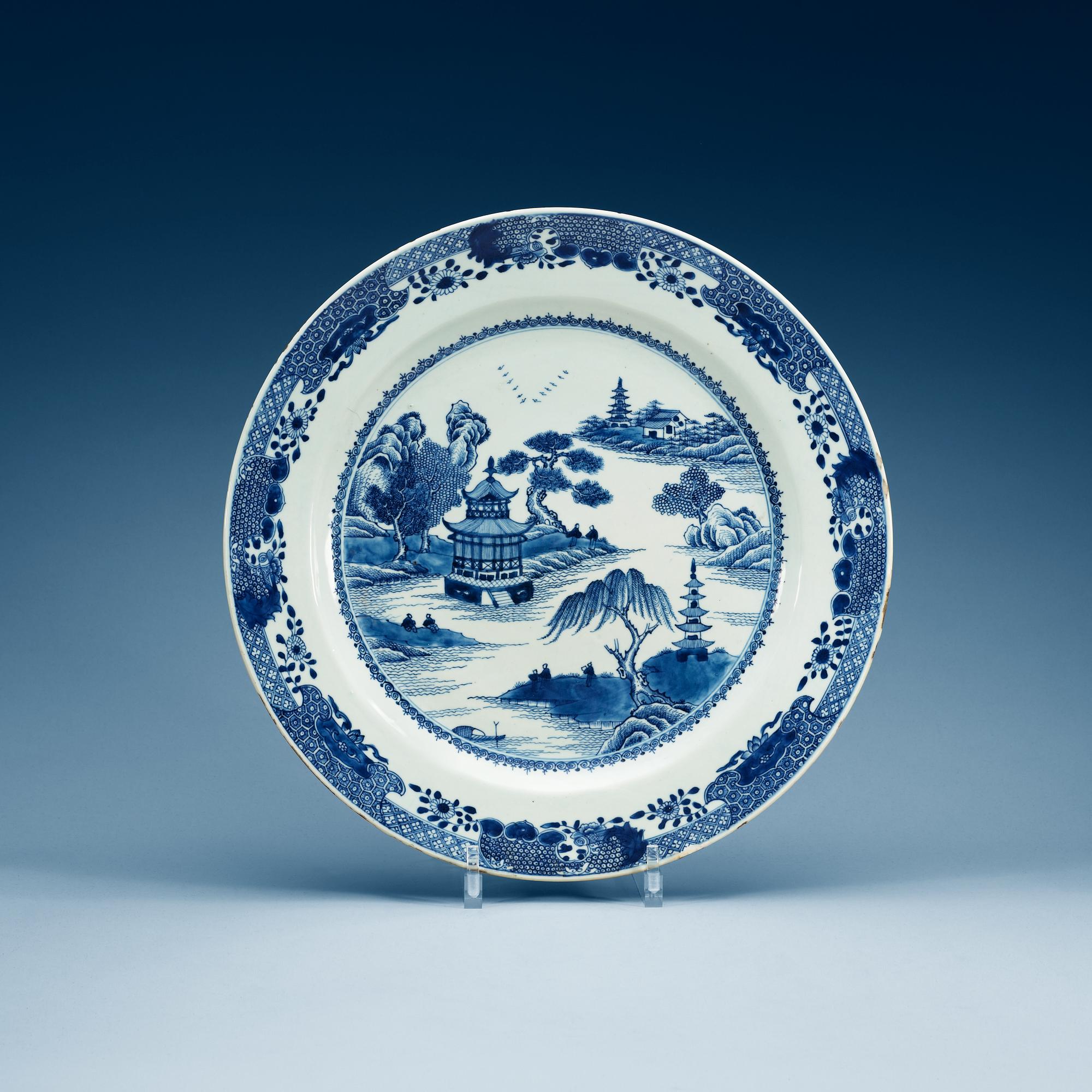 A blue and white charger, Qing dynasty, Qianlong (1736-95).